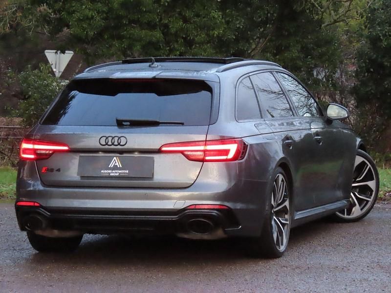 Used Audi RS4 450 HP (330 kW) 2018 Grey Estate