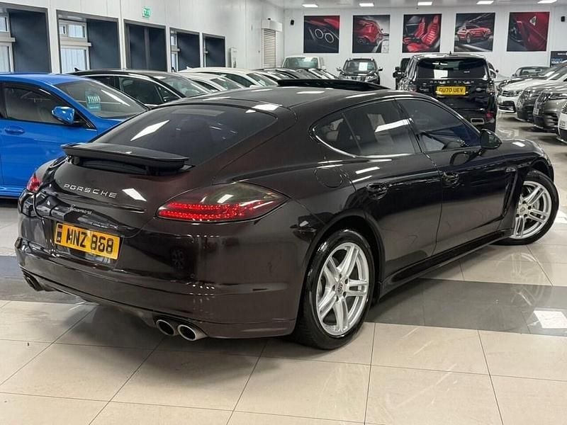 Used Porsche Panamera 400 HP (294 kW) 2011 Brown Hatchback