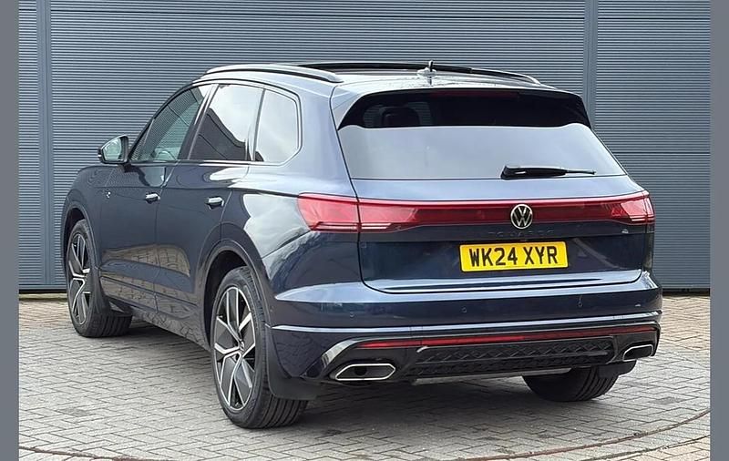 Used VW Touareg Black Edition 281 HP (206 kW) 2024 Blue SUV