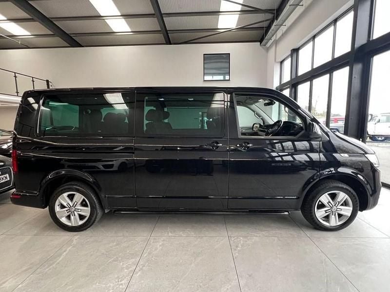 Used VW Shuttle SE 150 HP (110 kW) 2020 Black MPV