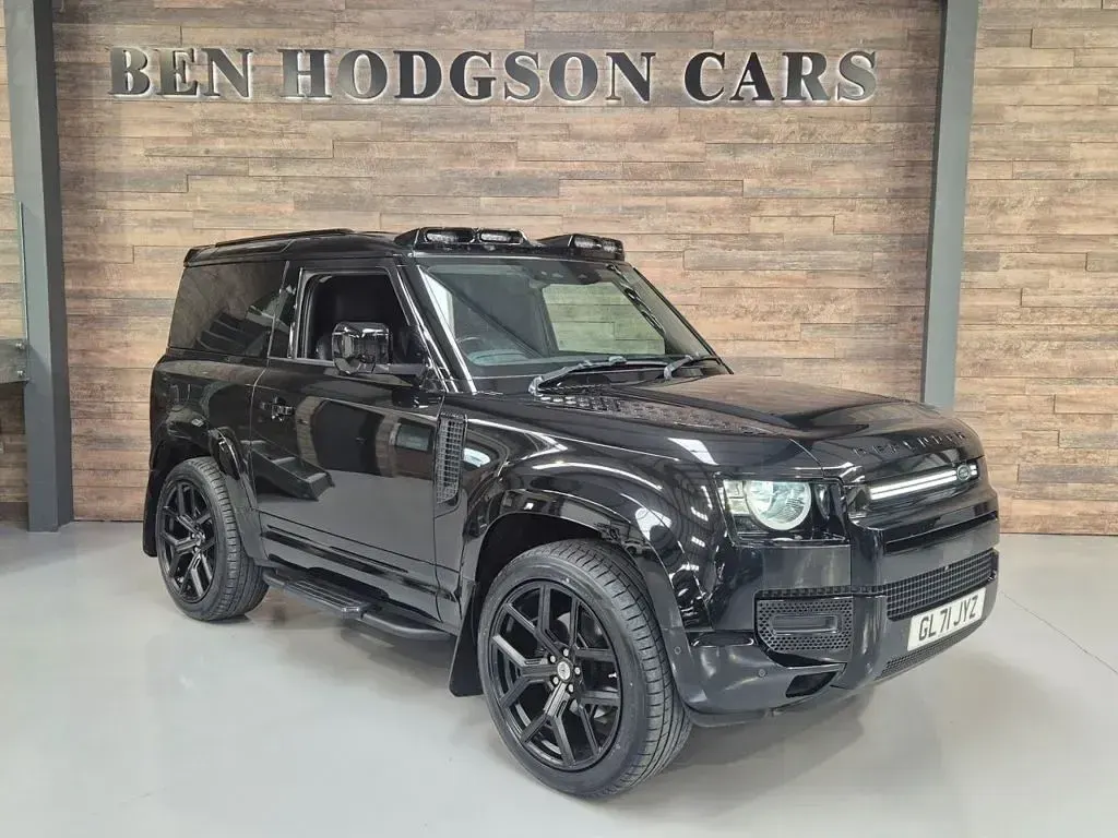 Used Land Rover Defender S 200 HP (147 kW) 2021 Black SUV