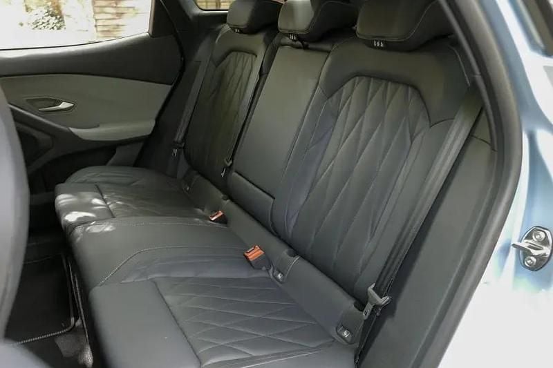 Used Ford Explorer Extended Range 150 kW (204 HP) 2024 White SUV