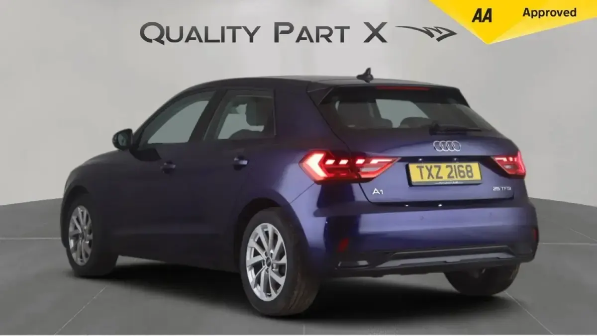 Usado Audi A1 Sportback Sport 110 HP (80 kW) 2023 Azul Citadino