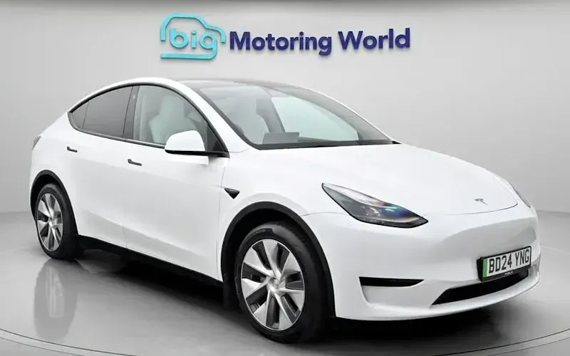 Used Tesla Model Y Standard Range 219 kW (299 HP) 2024 SUV