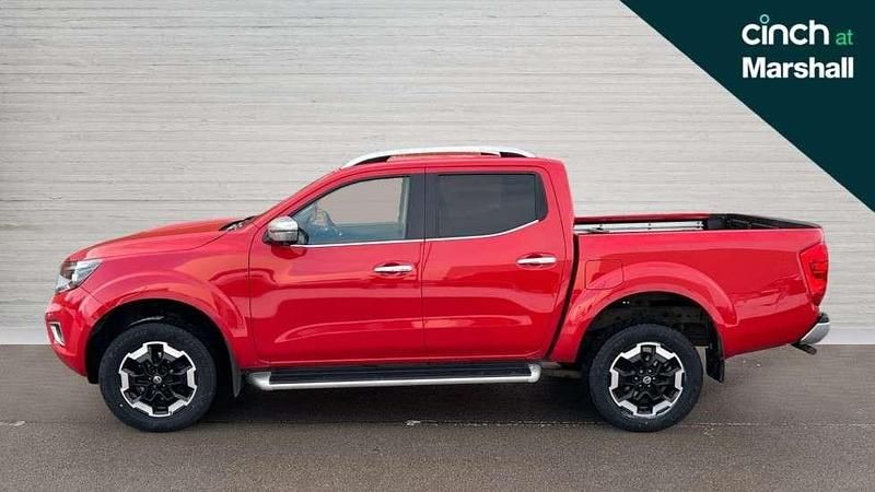 Used Nissan Navara Tekna 2021 Red Pickup