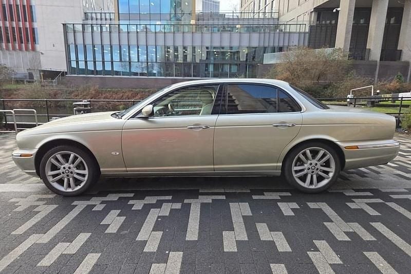 Used Jaguar XJ Sovereign 2006 Gold Sedan