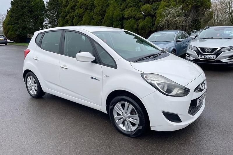 Used Hyundai ix20 Active 90 HP (66 kW) 2012 White Hatchback