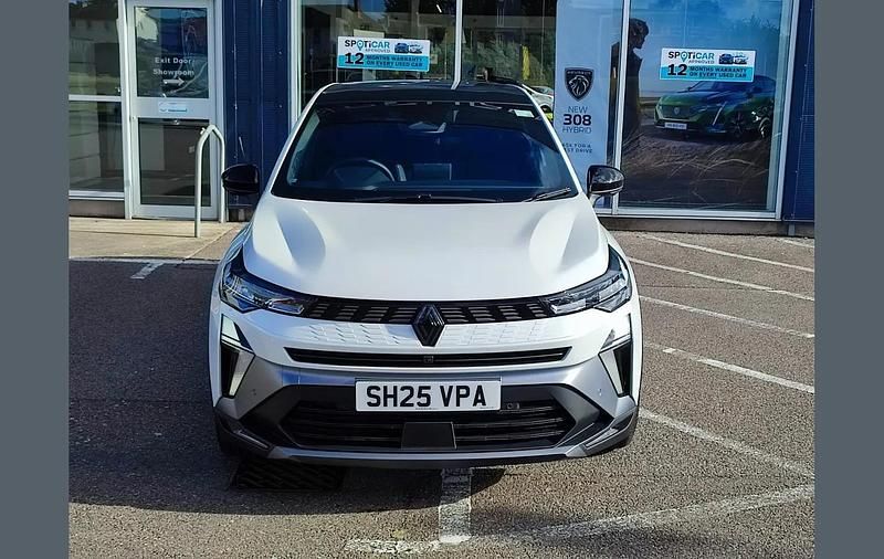 Used Renault Symbioz Iconic Esprit Alpine 143 HP (105 kW) 2025 White SUV