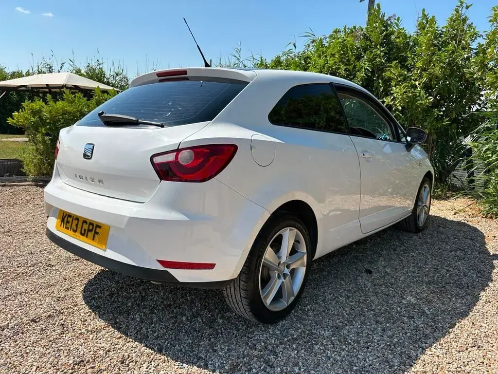 Used Seat Ibiza Sport 85 HP (62 kW) 2013 White Hatchback