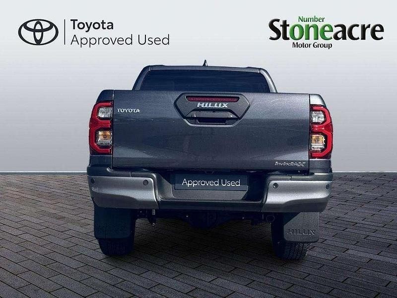 Used Toyota HiLux 201 HP (147 kW) 2025 Grey Pickup