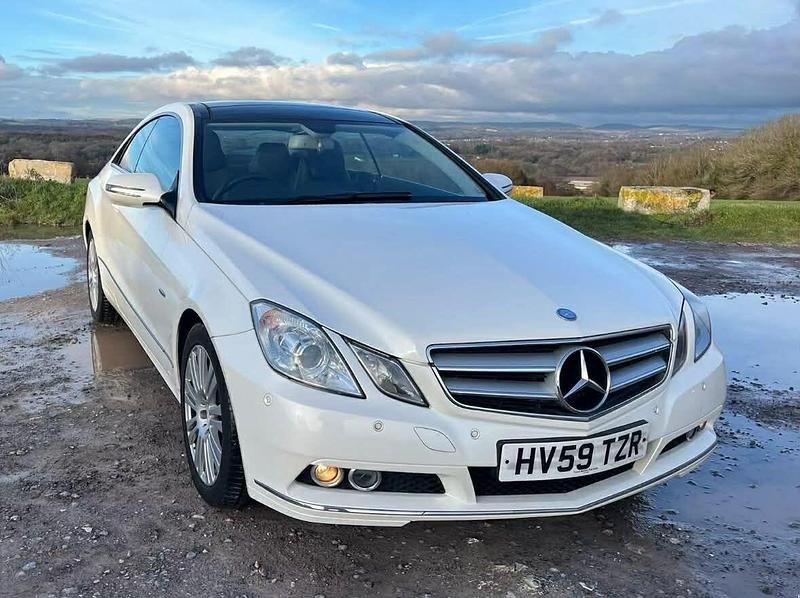 Used Mercedes E250 SE 204 HP (150 kW) 2009 White Coupe