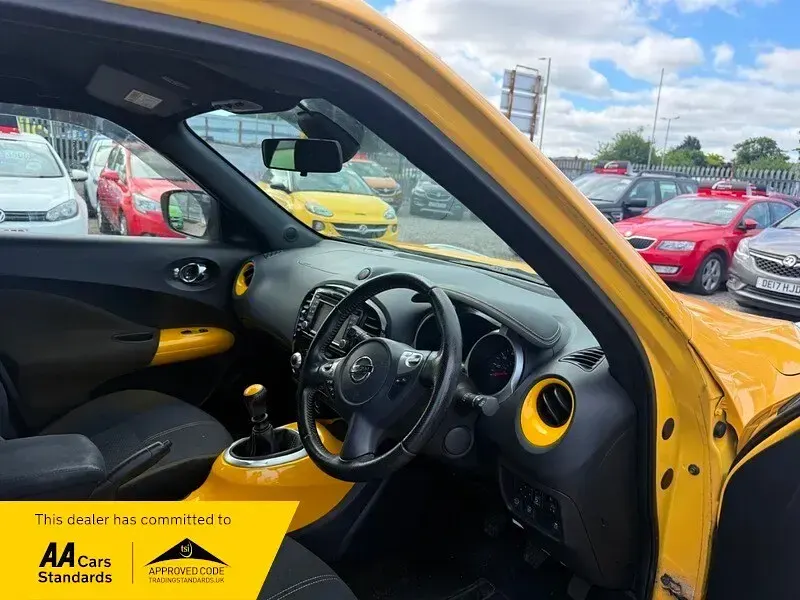 Used Nissan Juke N-Connecta 2016 Yellow SUV