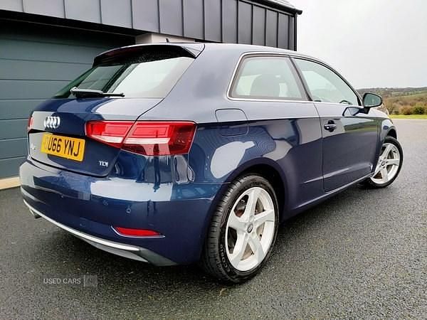 Used Audi A3 Sport 150 HP (110 kW) 2016 Blue Hatchback