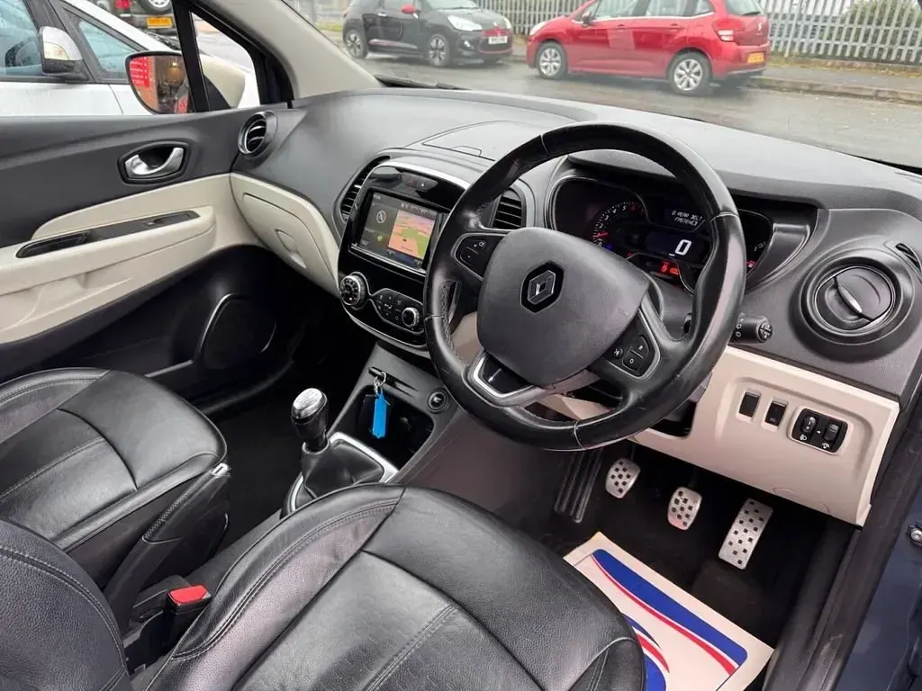 Second-hand Renault Captur GT-Line 90 CP (66 kW) 2018 Albastru SUV