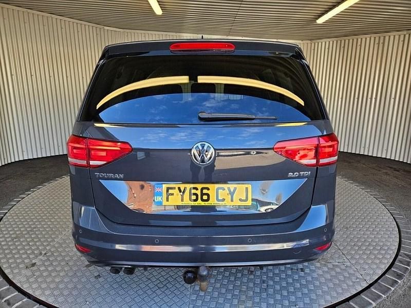 Used VW Touran SE 150 HP (110 kW) 2016 Grey MPV