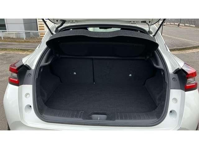 Used Nissan Juke N-Connecta 114 HP (83 kW) 2022 White SUV