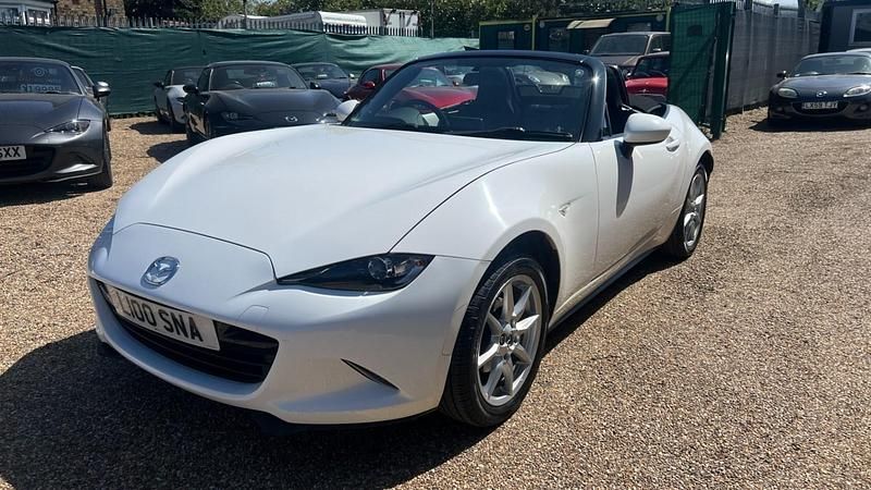 Używany Mazda MX5 131 KM (96 kW) 2015 Biały Kabriolet