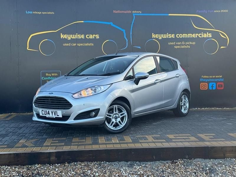 Silver Used 2014 Ford Fiesta Zetec Hatchback | £6,490 (Fair price) - Image 1/4