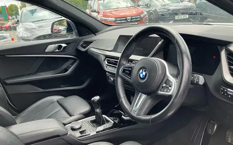 Used BMW 118 M Sport 136 HP (100 kW) 2021 White Hatchback
