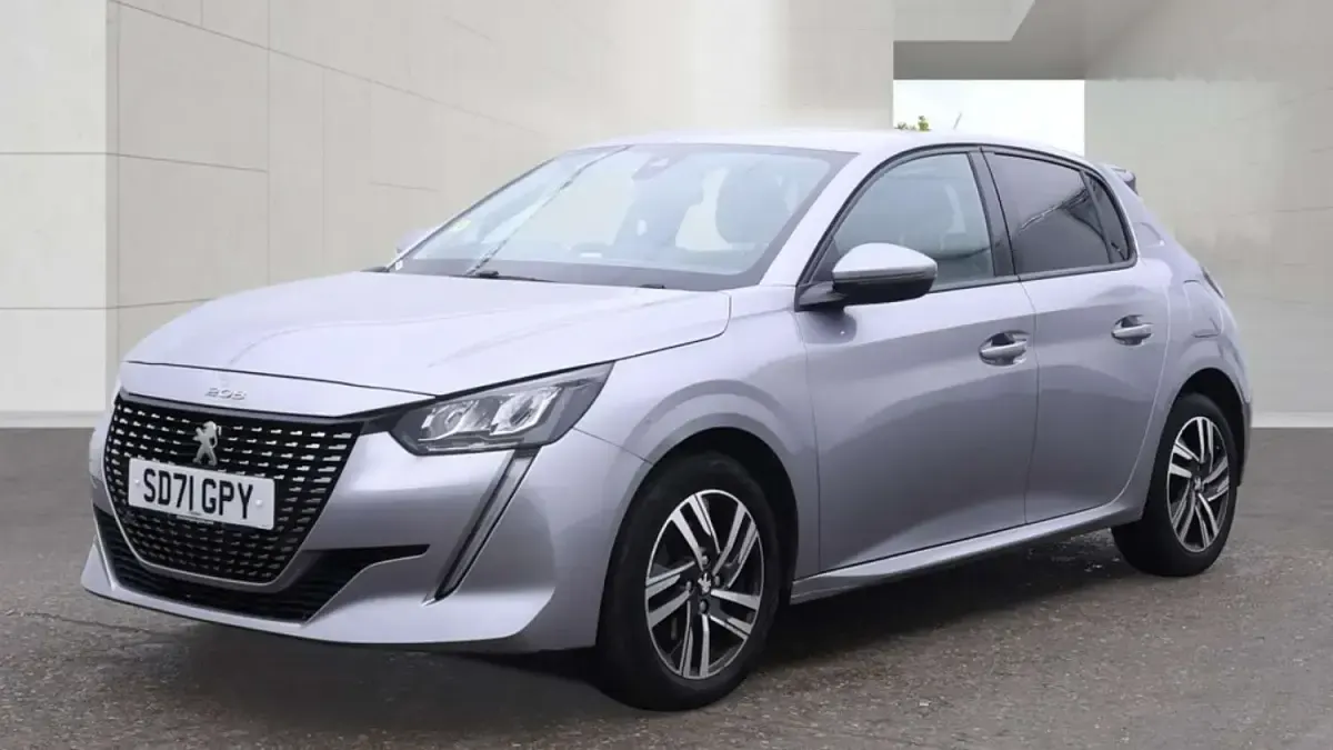 Used Peugeot 208 Allure 100 HP (73 kW) 2021 Grey Hatchback