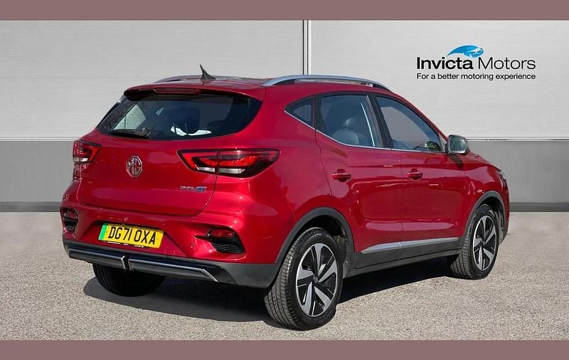 Used MG ZS Trophy Connect 114 kW (156 HP) 2021 Red SUV