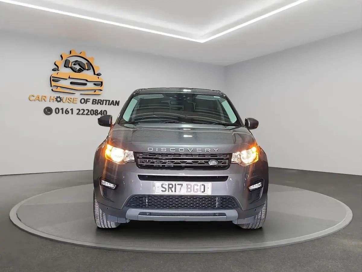 Used Land Rover Discovery 5 SE 2017 Grey SUV