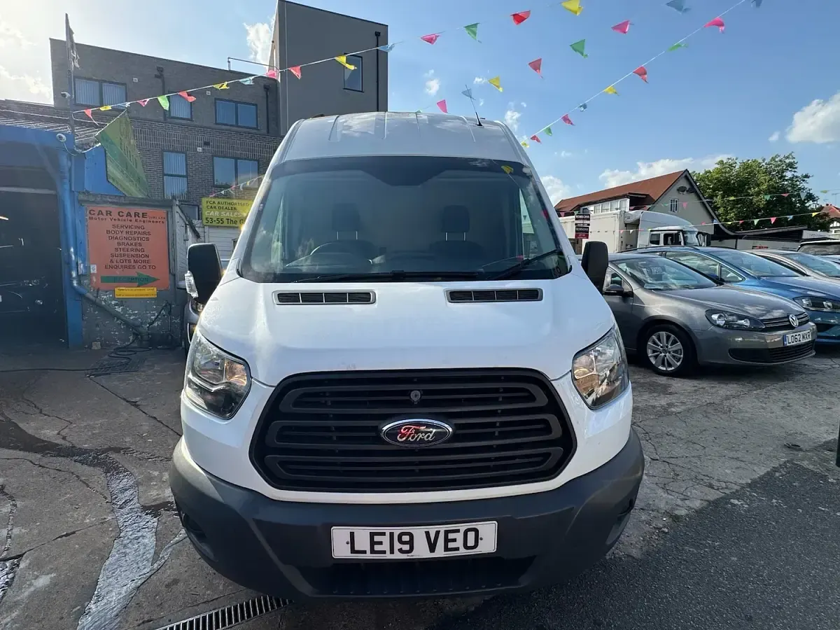 Used Ford Transit 130 HP (95 kW) 2019 White Van