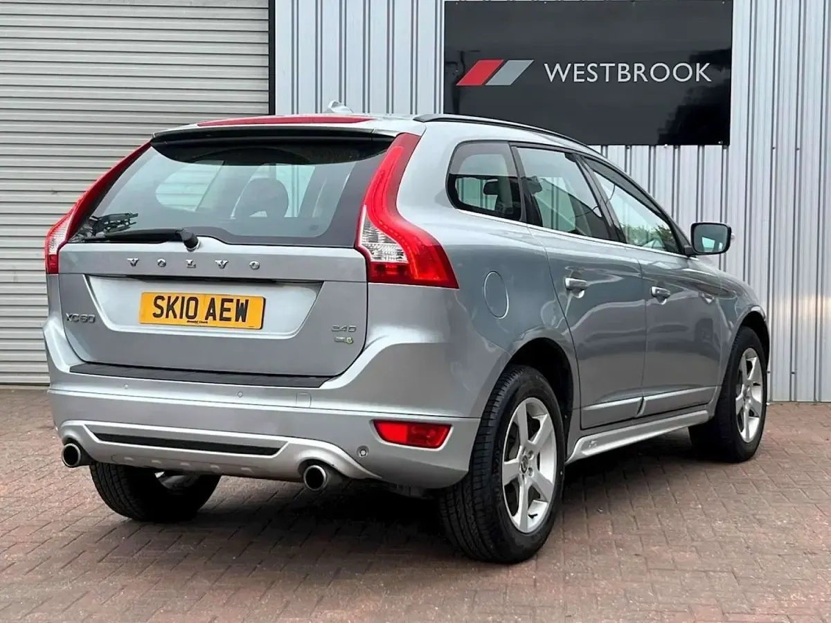 Usado Volvo XC60 R-Design 2010 Plateado SUV