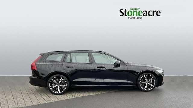 Used Volvo V60 Plus 249 HP (183 kW) 2023 Estate