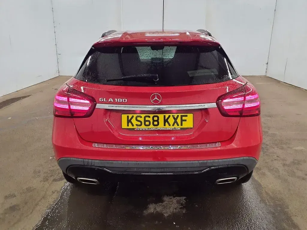 Used Mercedes GLA180 Urban 2018 Red SUV