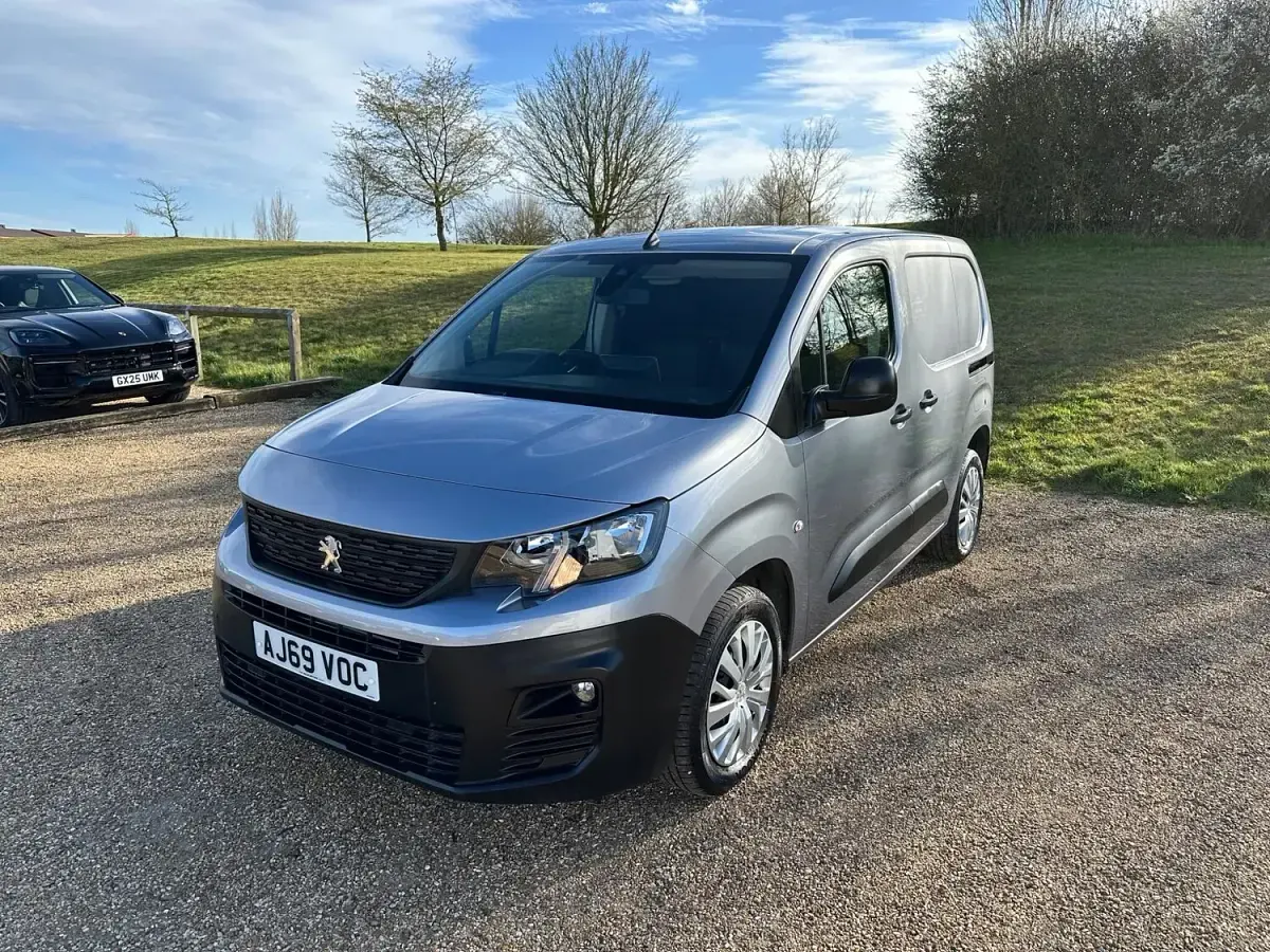 Used Peugeot Partner S 2020 Grey MPV
