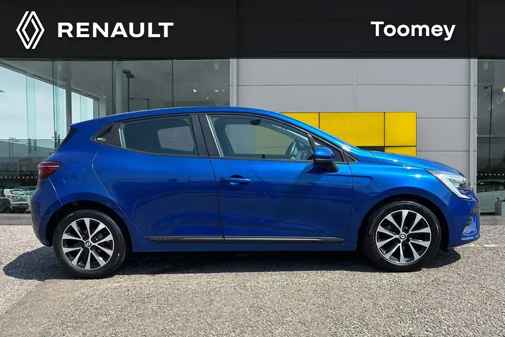 Used Renault Clio Iconic 90 HP (66 kW) 2021 Blue  Hatchback