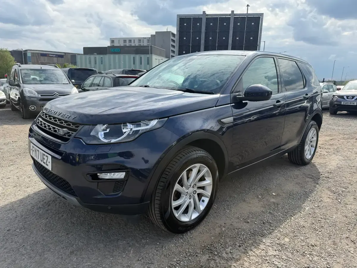 Second-hand Land Rover Discovery Sport SE 180 CP (132 kW) 2017 Albastru SUV