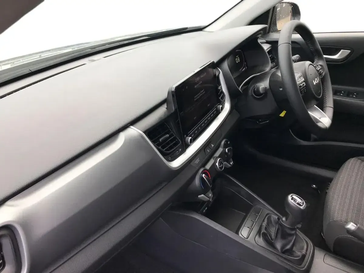 Used Kia Stonic 98 HP (72 kW) 2025 Grey SUV