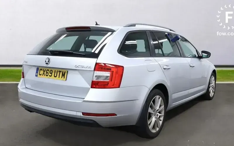 Used Skoda Octavia SE L 150 HP (110 kW) 2019 Grey Estate