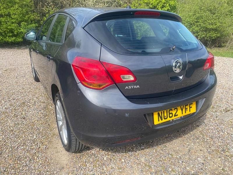 Second-hand Vauxhall Astra Active 2012 Gri Hatchback
