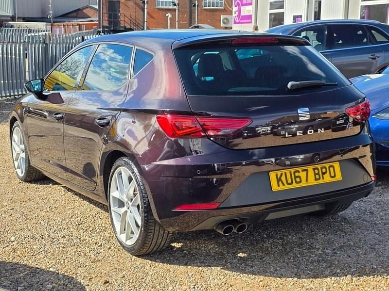 Used Seat Leon FR 180 HP (132 kW) 2017 Purple Hatchback