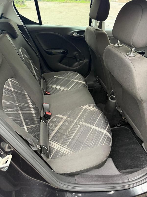 Used Vauxhall Corsa Edition 99 HP (72 kW) 2015 Black Hatchback