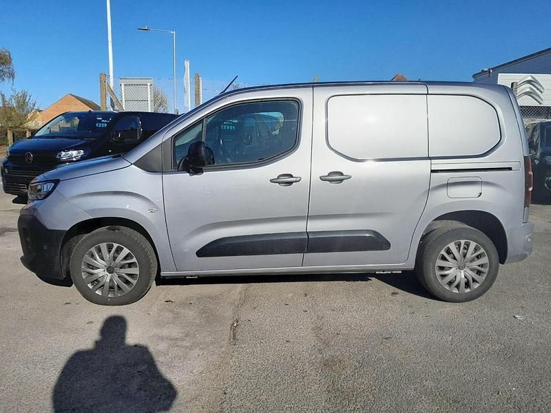 Second-hand Peugeot Partner S 129 CP (94 kW) 2024 Gri Monovolum