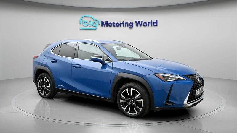 Used Lexus UX 300e 147 kW (201 HP) 2021 SUV