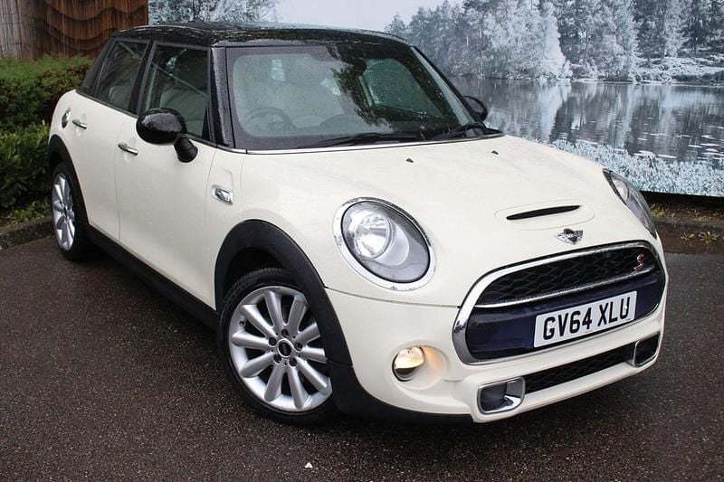 White Used 2014 Mini Cooper S Hatch Hatchback | £10,450 (Fair price) - Image 1/4