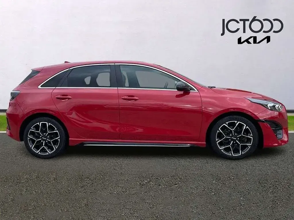 Used Kia Ceed GT-Line 138 HP (101 kW) 2025 Red Hatchback