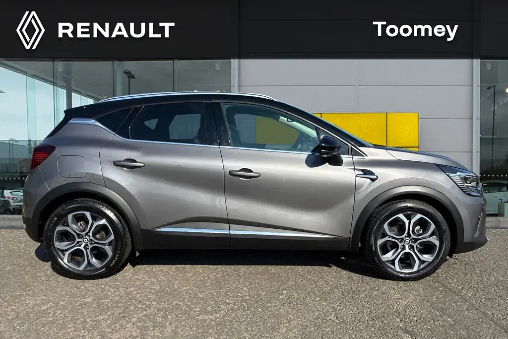 Used Renault Captur Techno 140 HP (102 kW) 2023 Black SUV