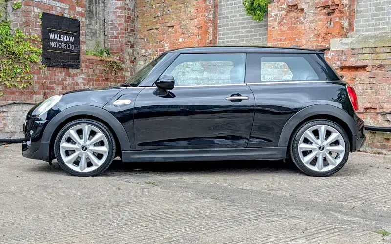 Used Mini Cooper S Hatch 170 HP (125 kW) 2015 Black Hatchback