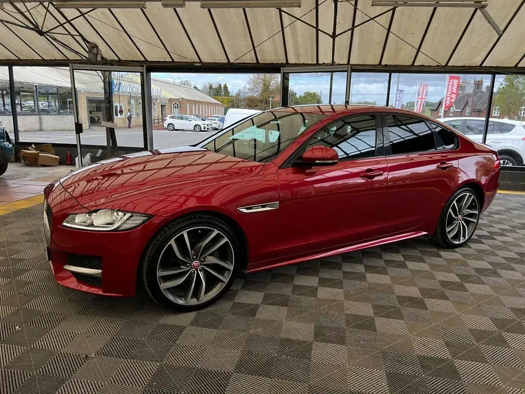 Used Jaguar XF R-Sport 180 HP (132 kW) 2017 Red Sedan