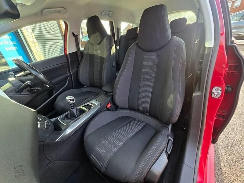 Used Peugeot 308 SW Allure 120 HP (88 kW) 2015 Red Estate