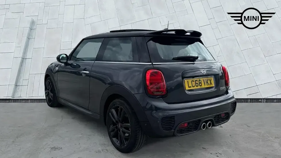 Usado Mini Cooper S Hatch 189 HP (139 kW) 2018 Cinzento Citadino