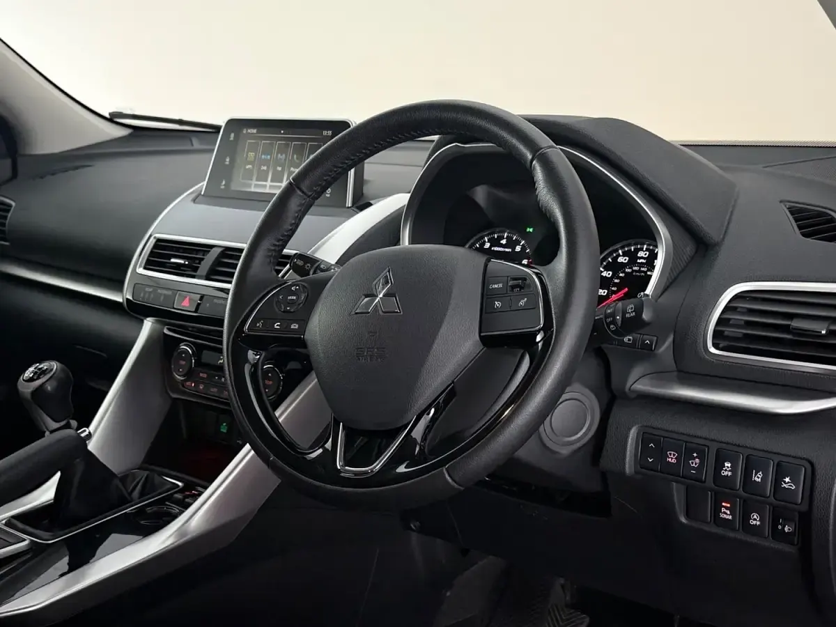 Used Mitsubishi Eclipse Cross 163 HP (119 kW) 2018 Red SUV
