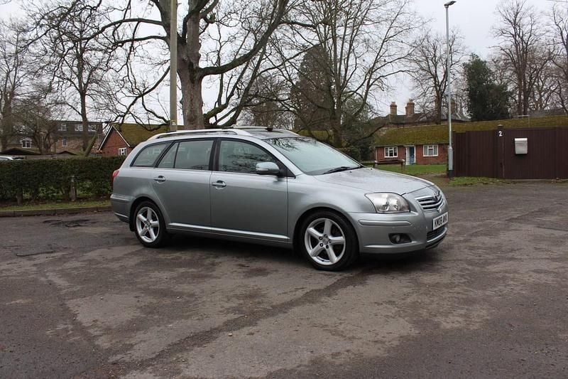 Silver Used 2008 Toyota Avensis Estate | £1,995 (Fair price) - Image 1/4