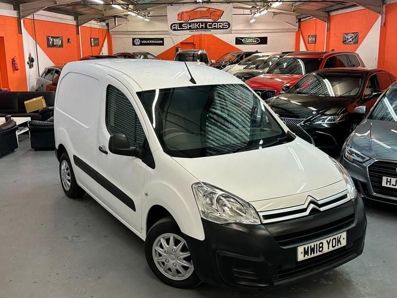 Used Citroën Berlingo 100 HP (73 kW) 2018 White MPV